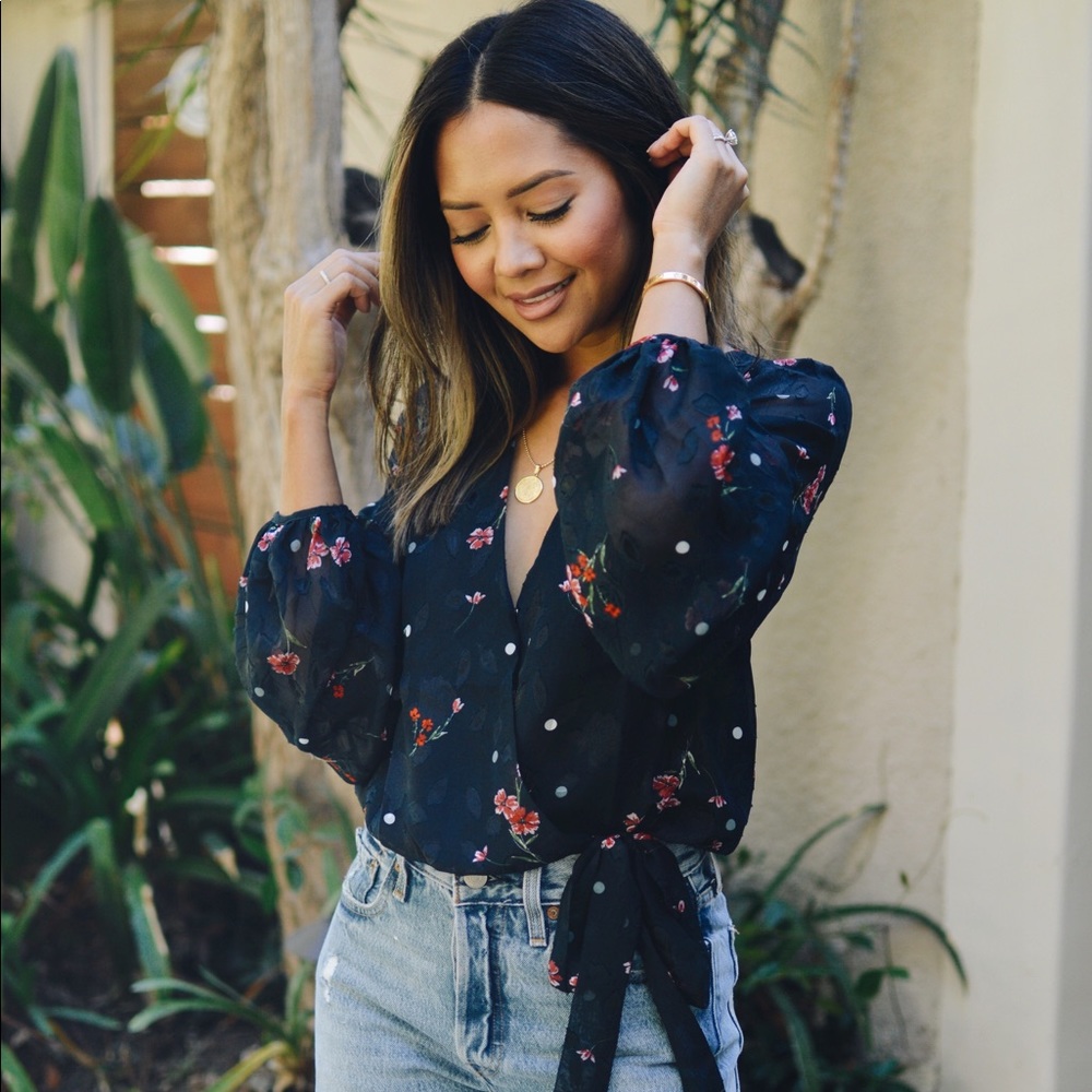 ASTR THE LABEL Floral bodysuit with tie